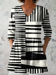Abstract Strip Pattern Printed Women's Casual Linen V-Neck Shirt